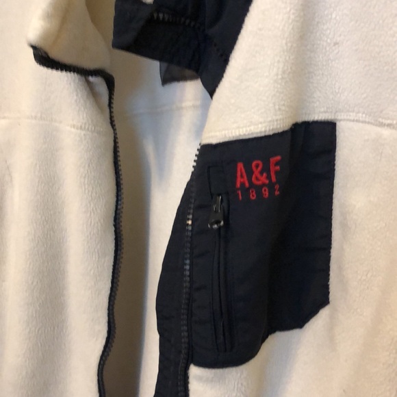 Abercrombie fleece - Picture 2 of 4
